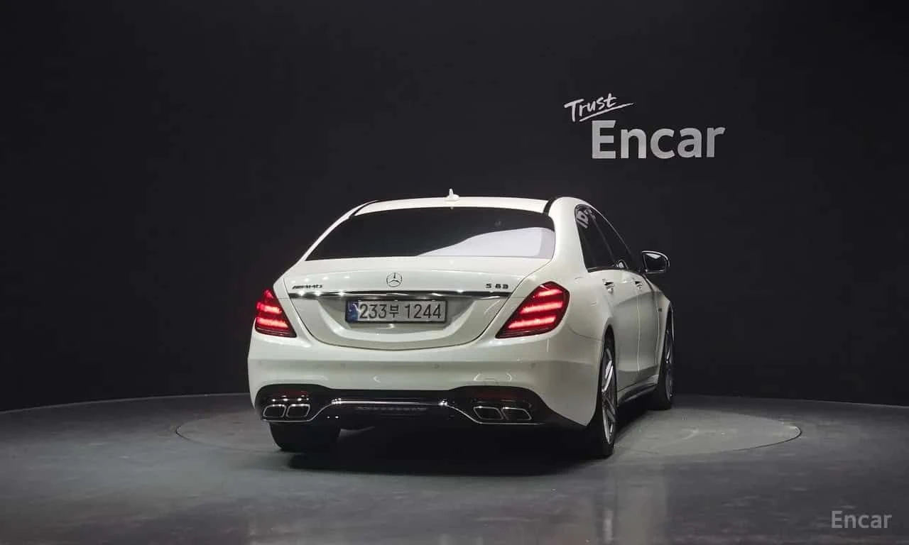 Mercedes-Benz S 63 AMG 4MATIC+ /ОБДУХВАНЕ/ПАНОРАМА/ДИСТРОНИК/360, снимка 4 - Автомобили и джипове - 55684117