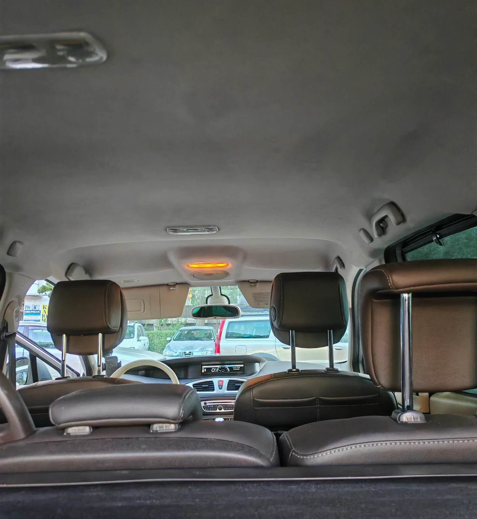 Renault Grand scenic 2.0 DCI  6+ 1 места, снимка 12 - Автомобили и джипове - 55964077