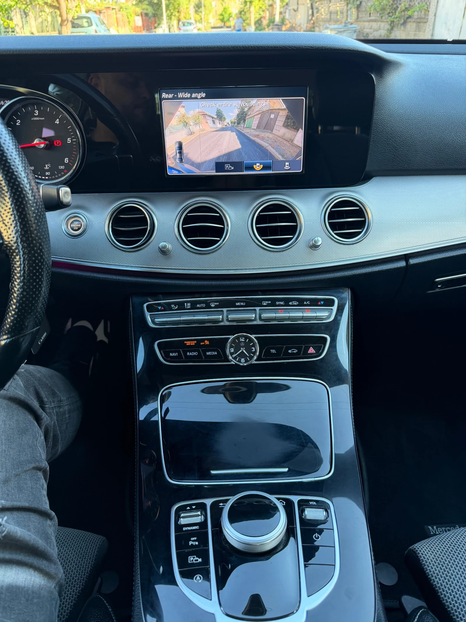 Mercedes-Benz E 220 2.2 9G-TRONIC 194PS CAMERA, снимка 10 - Автомобили и джипове - 56073218