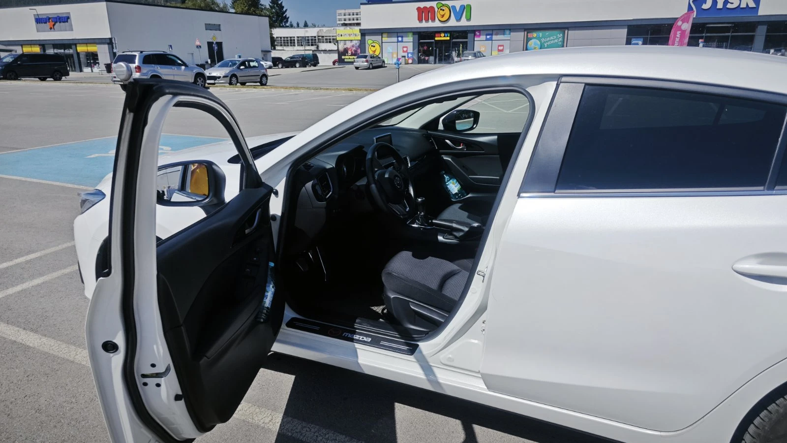 Mazda 3 2WD / REVOLUTION, снимка 7 - Автомобили и джипове - 56194030