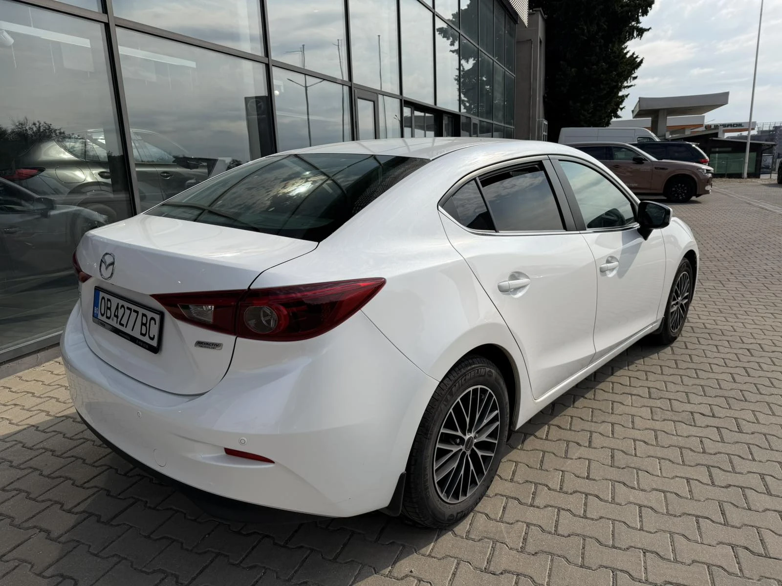 Mazda 3 2WD / REVOLUTION, снимка 2 - Автомобили и джипове - 56194030