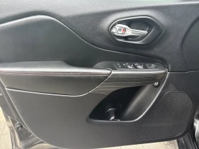 Jeep Cherokee Trailhawk - 21300 лв. / 10890.52 € - 39785247 12