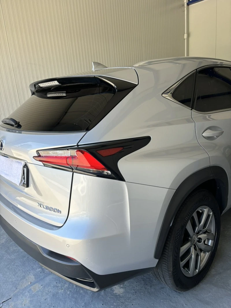 Lexus NX 300h, снимка 10 - Автомобили и джипове - 47026214