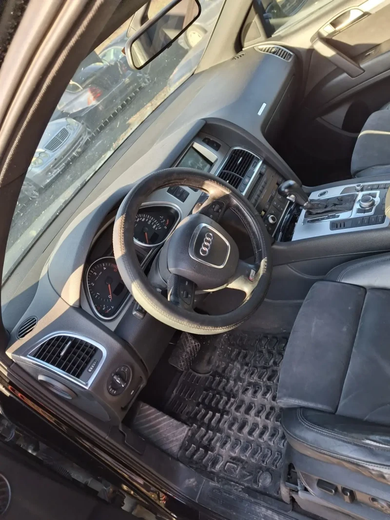 Audi Q7, снимка 4 - Автомобили и джипове - 48095610