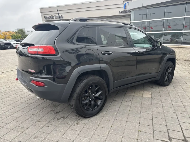 Jeep Cherokee Trailhawk, снимка 4 - Автомобили и джипове - 52836173