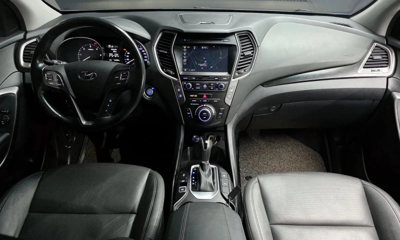 Hyundai Santa fe Diesel 2.0 2Wd, снимка 6 - Автомобили и джипове - 53008242