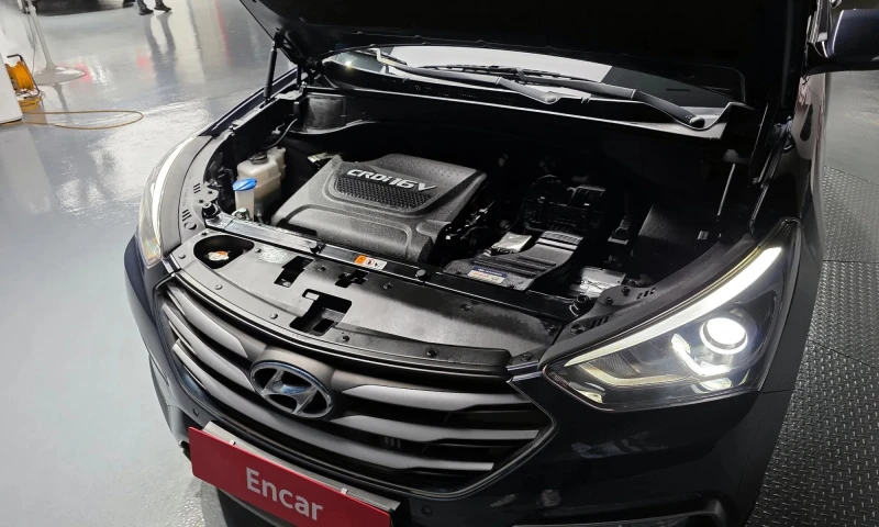 Hyundai Santa fe Diesel 2.0 2Wd, снимка 5 - Автомобили и джипове - 53008242