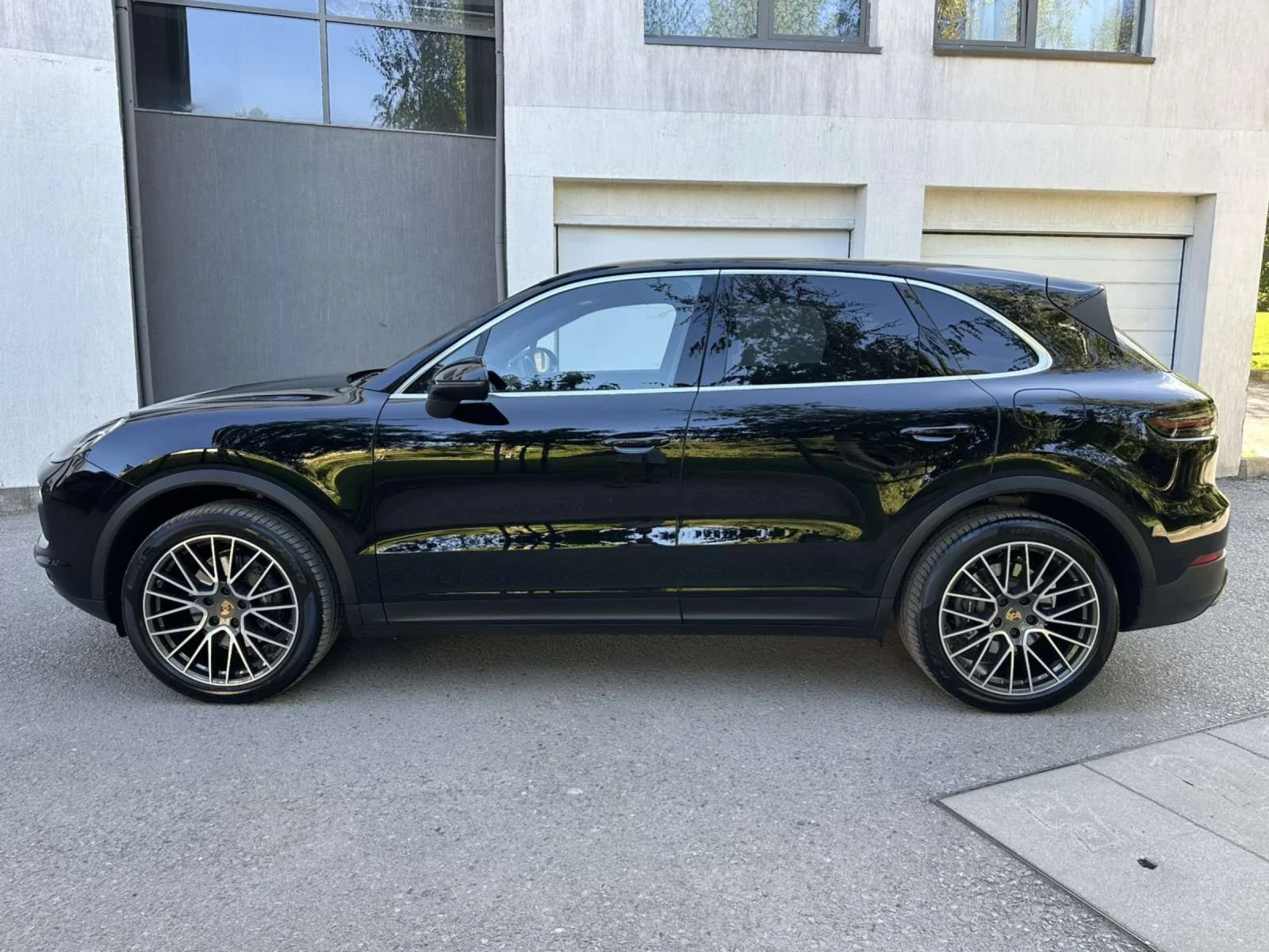 Porsche Cayenne E-HYBRID / ПОДГРЕВ /  - изображение 4