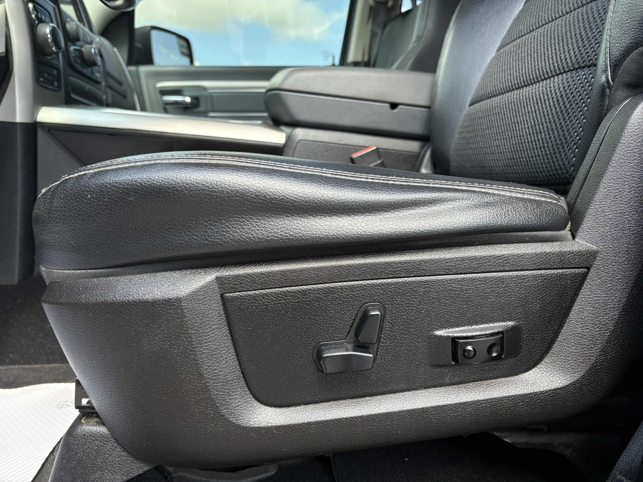 Dodge RAM 1500 2019 WARLOCK 5.7 HEMI* БЕЗ ПЪРВОНАЧАЛНА ВНОСКА*  - изображение 10