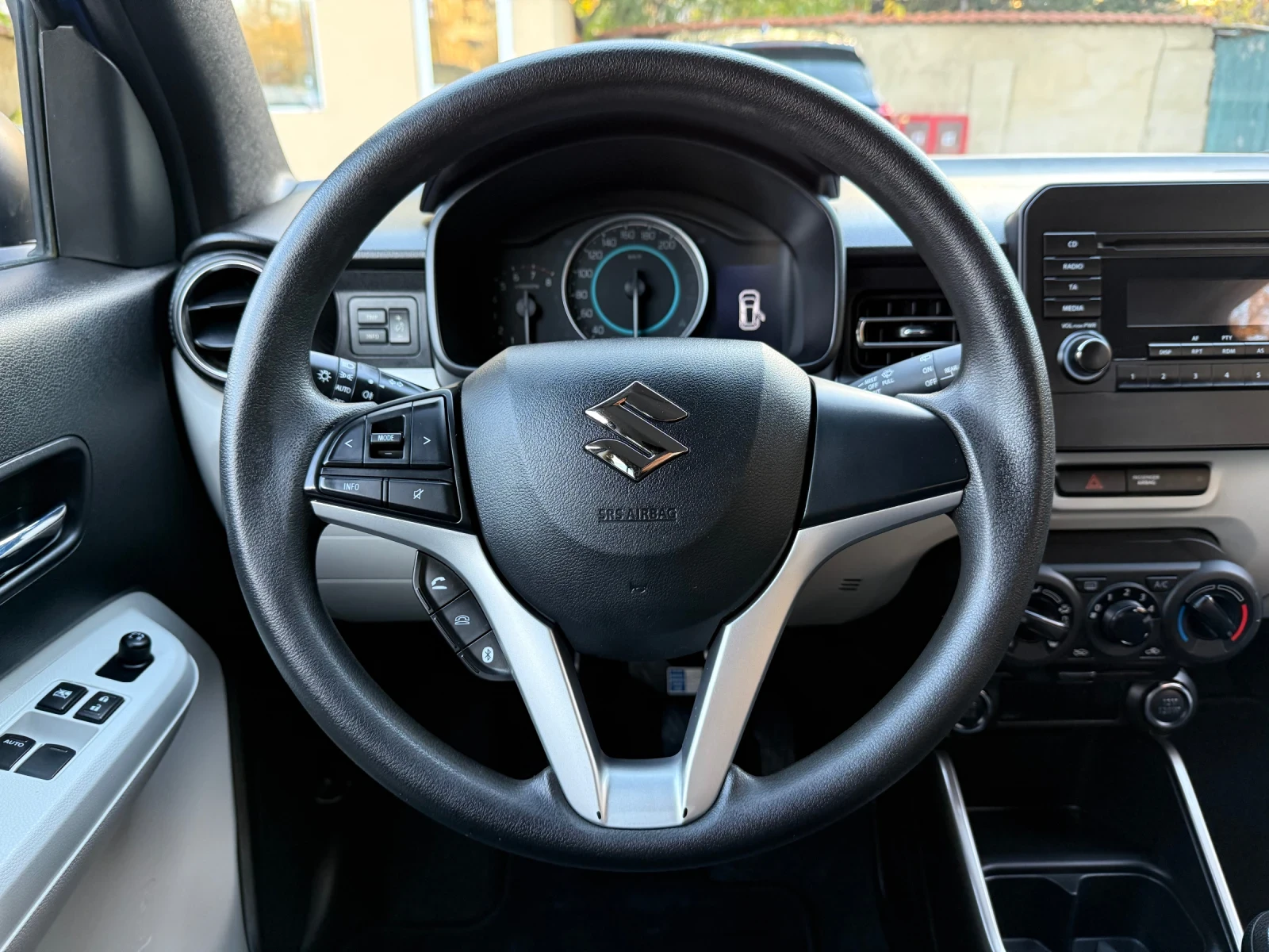 Suzuki Ignis 1.2i Compact+ 76000k! URO6c -  ! | Mobile.bg   12