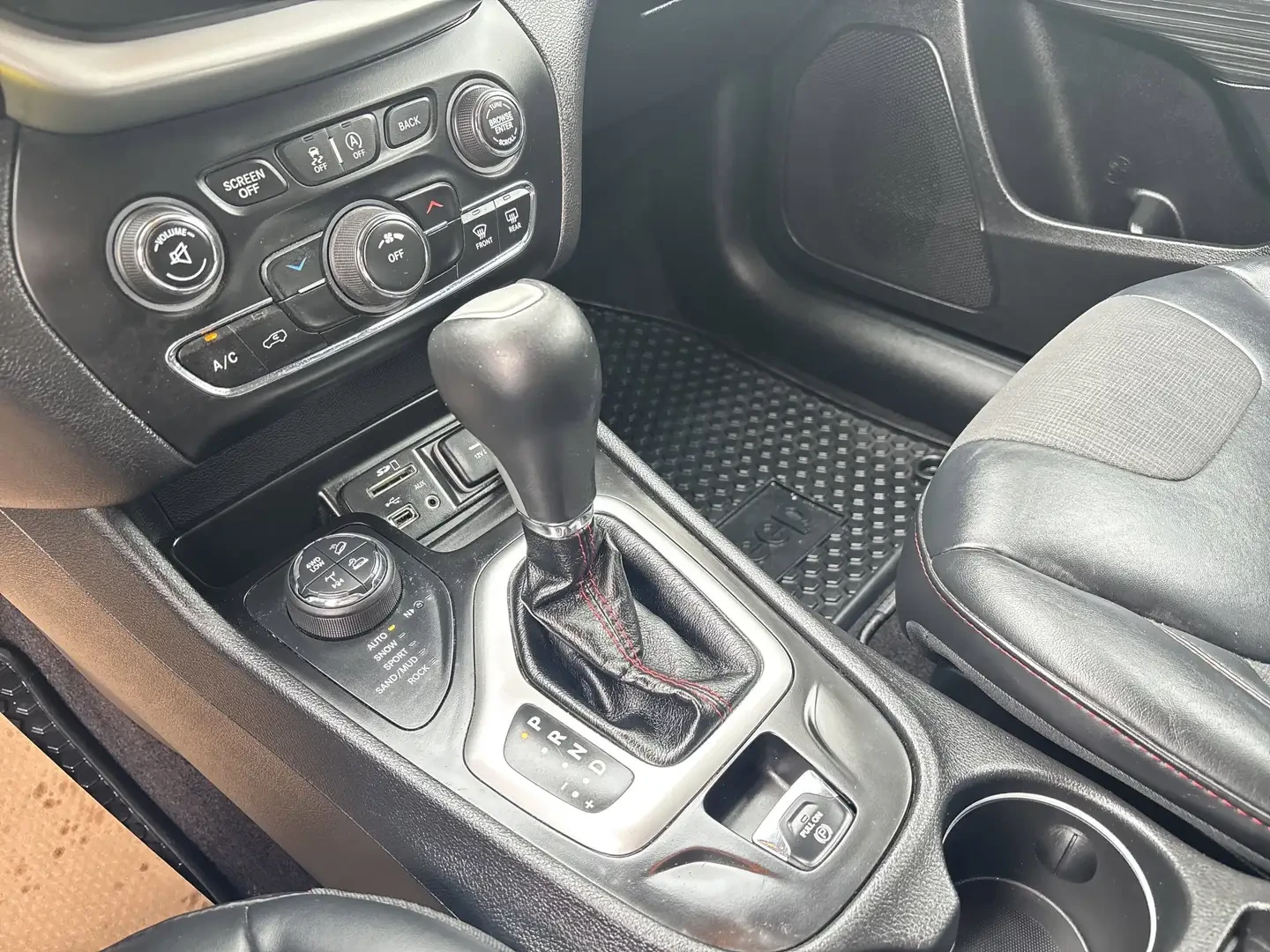 Jeep Cherokee Trailhawk | Mobile.bg � ����������� 9