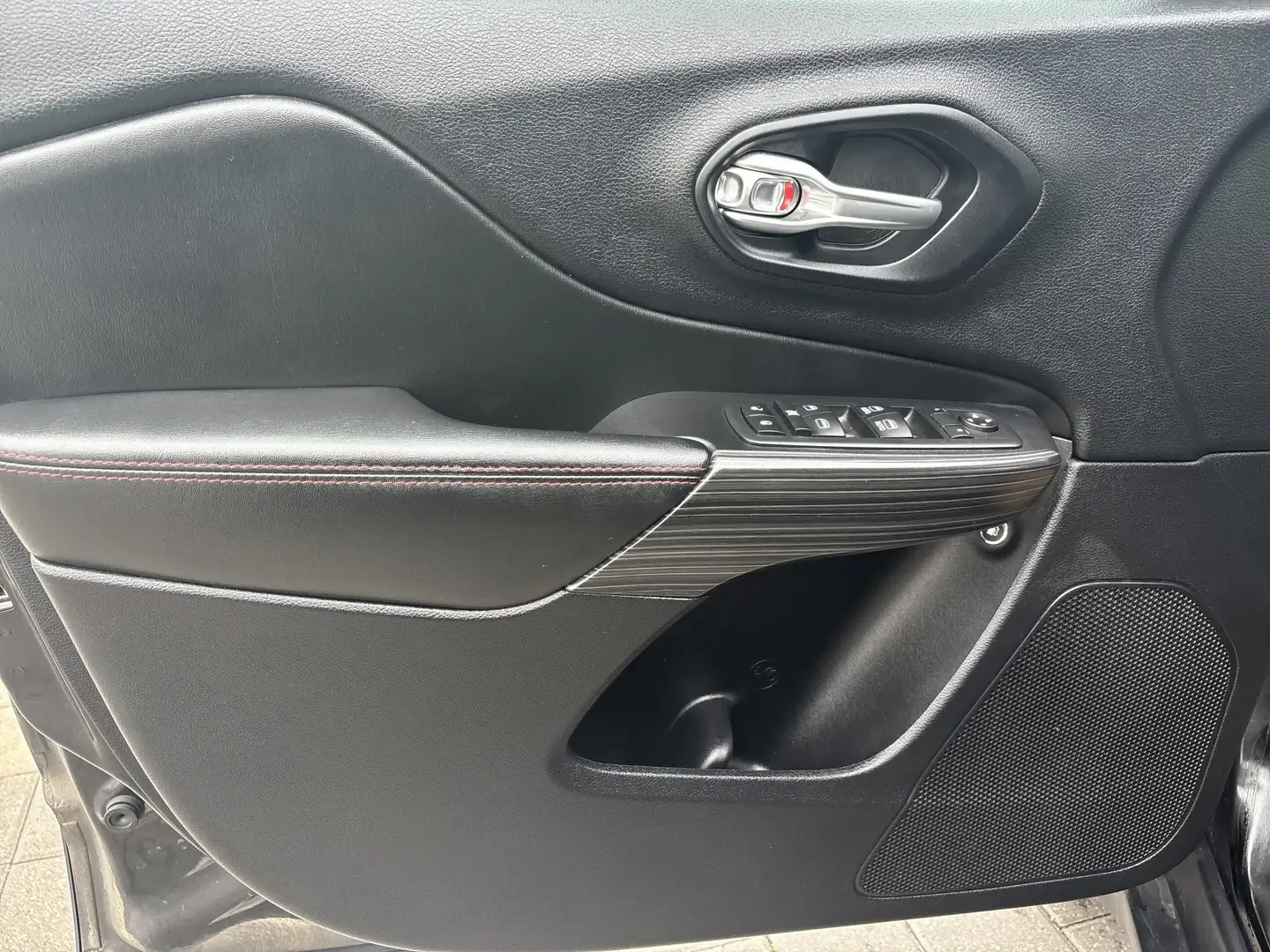 Jeep Cherokee Trailhawk | Mobile.bg � ����������� 12