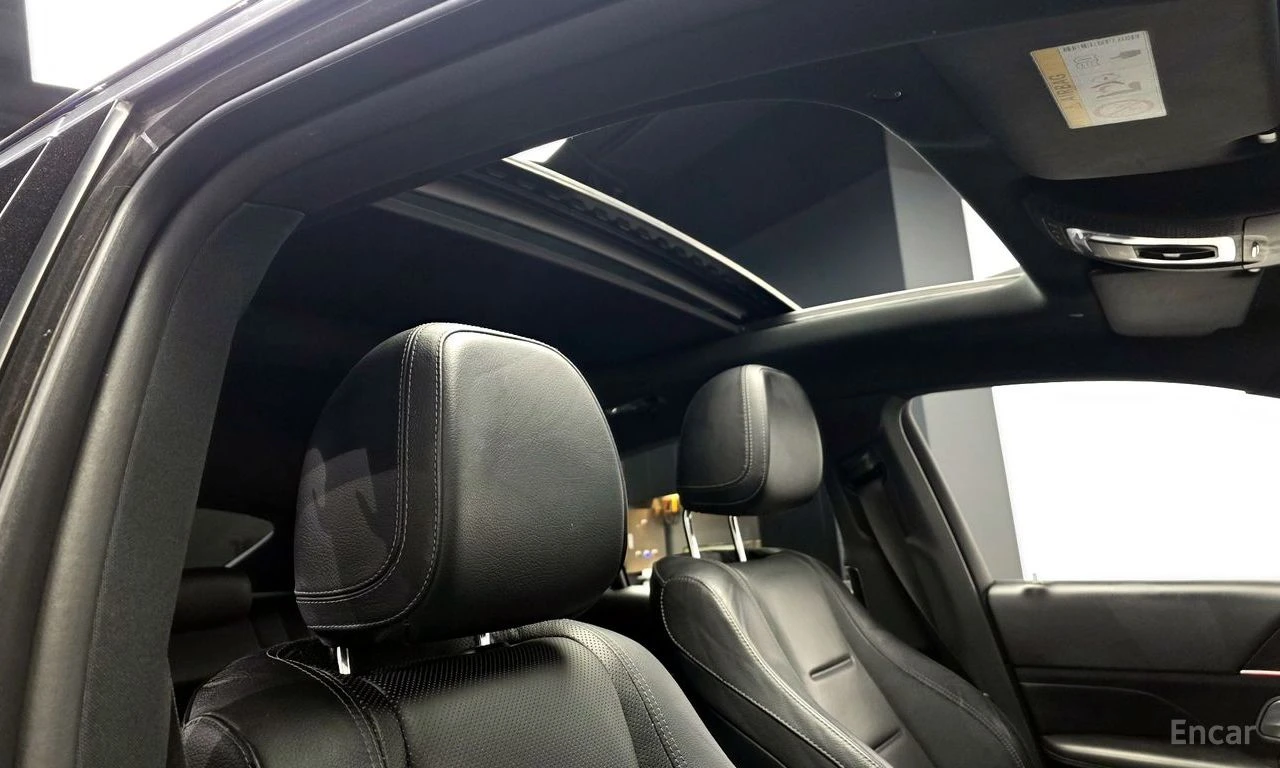 Mercedes-Benz GLE 400 4MATIC/360 VIEW/LANE DEPARTURE/DRIVER ASSIST, снимка 14 - Автомобили и джипове - 54417556
