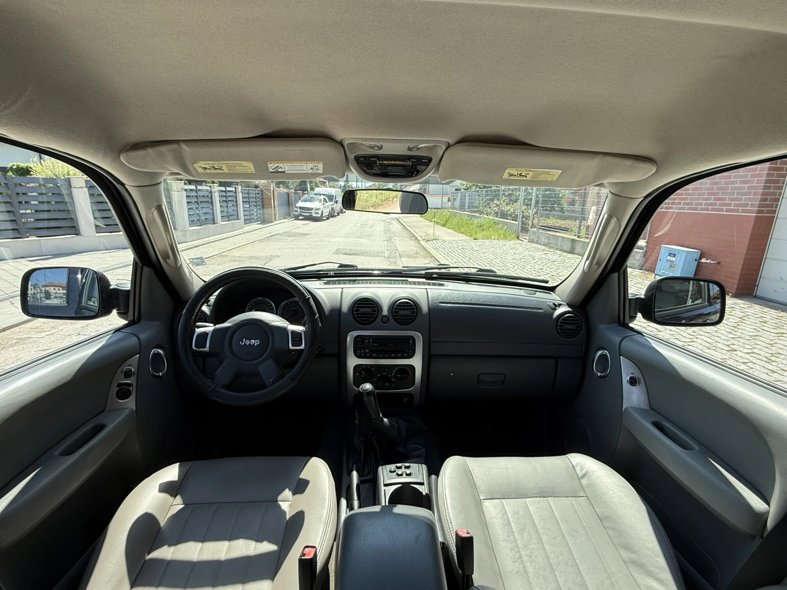 Jeep Cherokee 2.8D-4X4-РЪЧНИ СКОРОСТИ! ! !, снимка 11 - Автомобили и джипове - 54666500