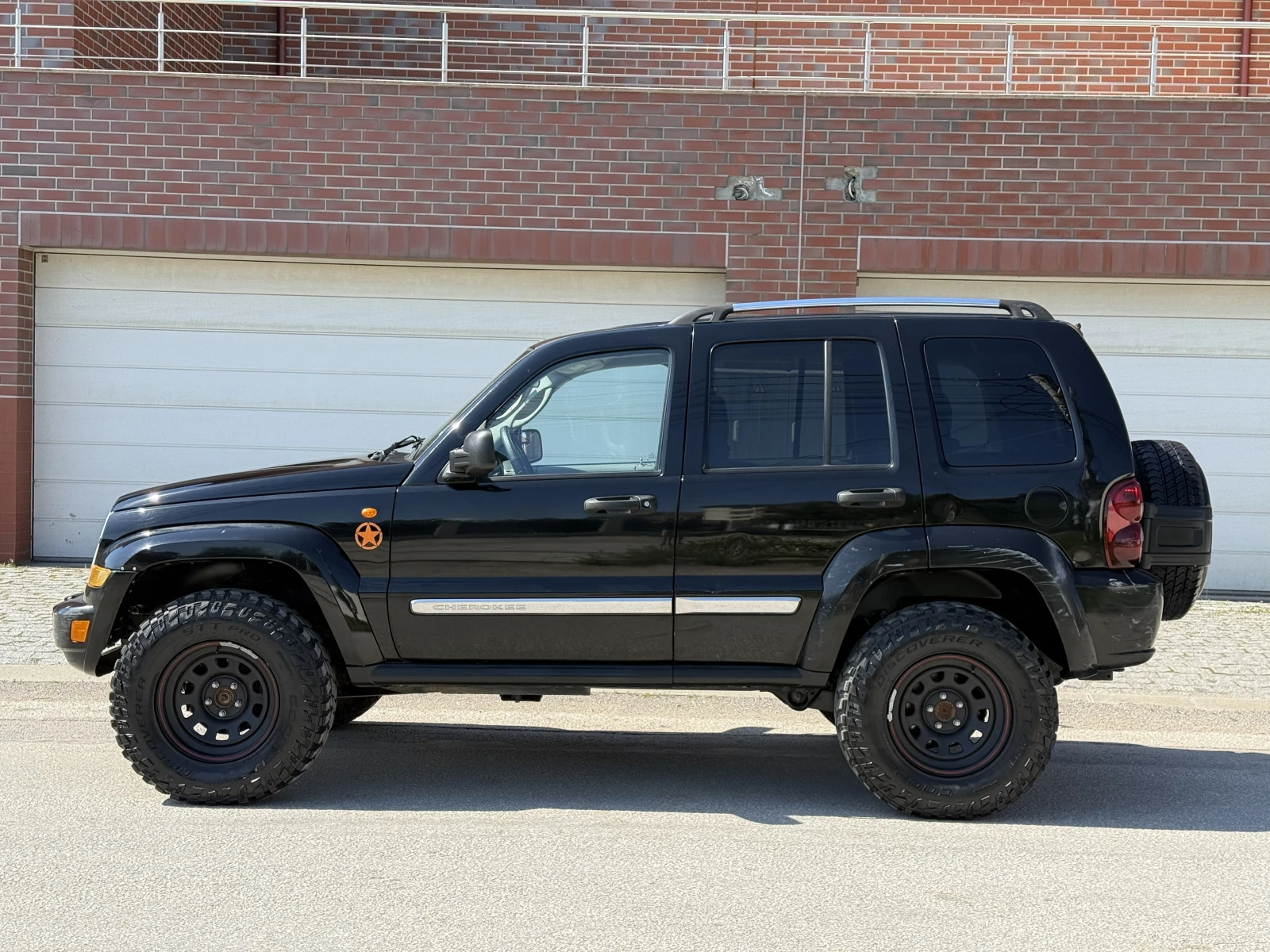 Jeep Cherokee 2.8D-4X4-РЪЧНИ СКОРОСТИ! ! !, снимка 8 - Автомобили и джипове - 54666500