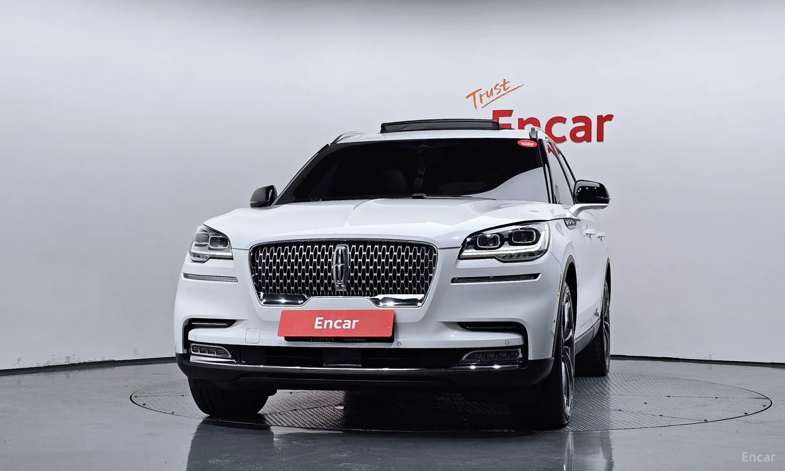 Lincoln Aviator RESERVE* AWD* 140000KM!!!, снимка 3 - Автомобили и джипове - 55059045
