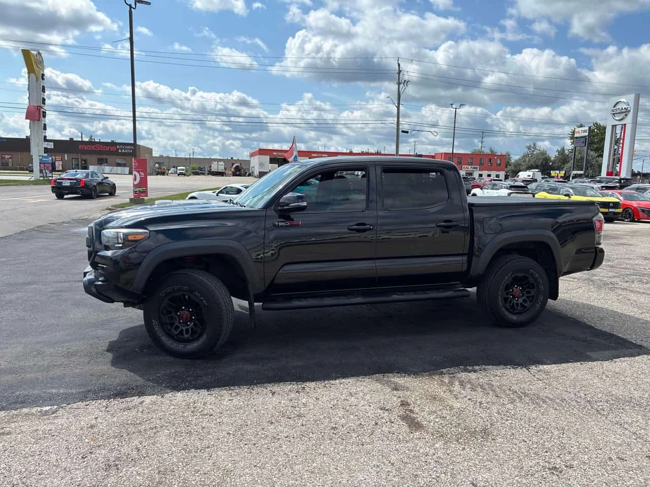 Toyota Tacoma * TRD PRO * АВТОКРЕДИТ БЕЗ ПЪРВОНАЧАЛНА ВНОСКА* , снимка 2 - Автомобили и джипове - 55786031