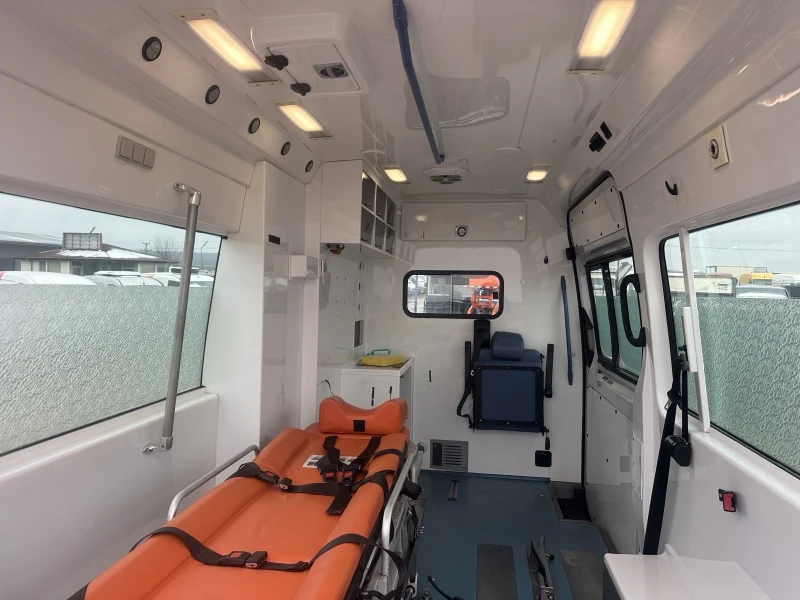 Mercedes-Benz Sprinter 316, снимка 10 - Бусове и автобуси - 53456343