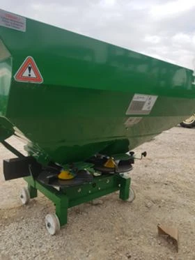 Торачка Друга марка 1000 литра хидравлично дозиране, снимка 3