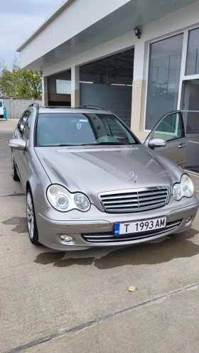 Mercedes-Benz C 320, снимка 14