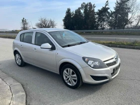 Opel Astra 1.6 16V 2013г., снимка 2