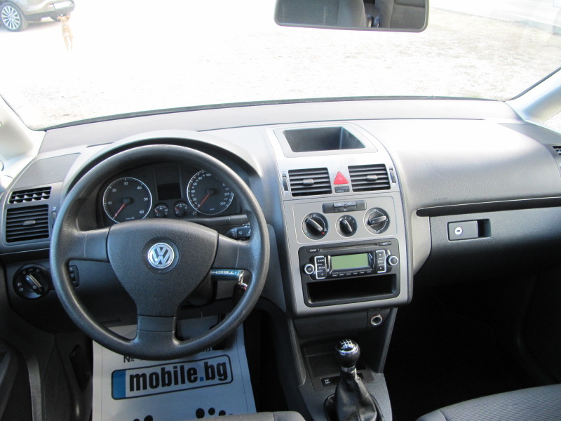 VW Touran, снимка 10 - Автомобили и джипове - 42640822