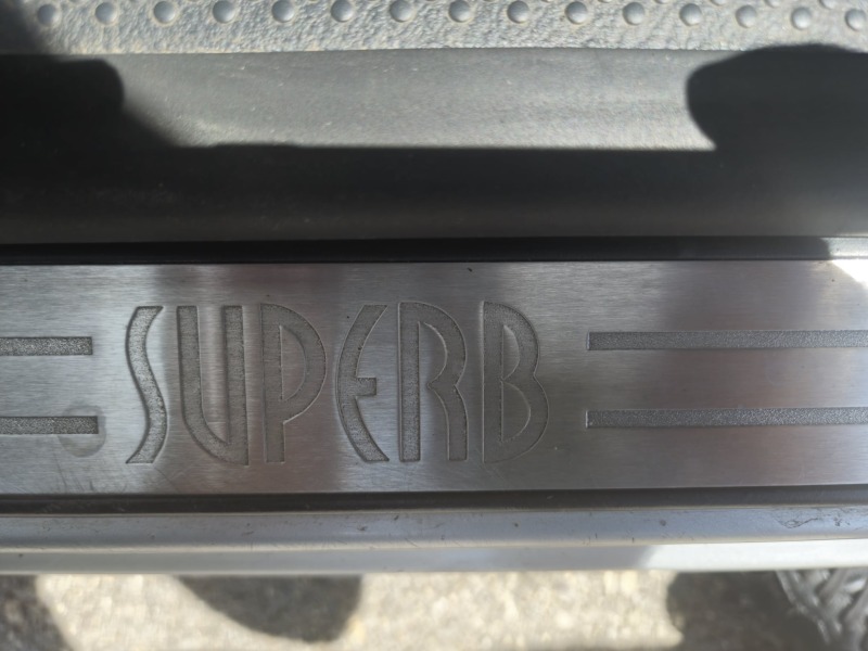 Skoda Superb 1.8Т LPG, снимка 13 - Автомобили и джипове - 46419019