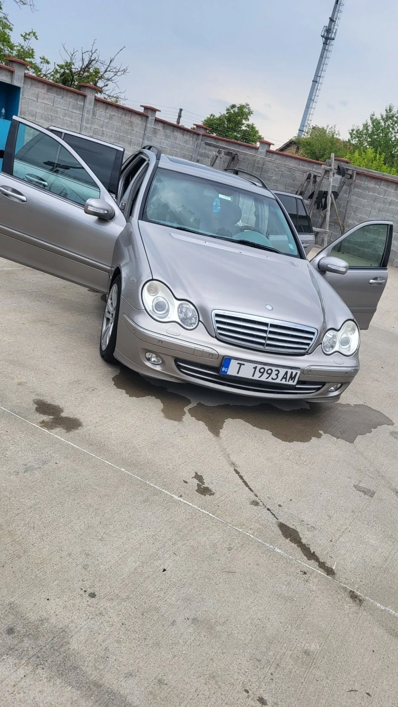 Mercedes-Benz C 320, снимка 15 - Автомобили и джипове - 47430094