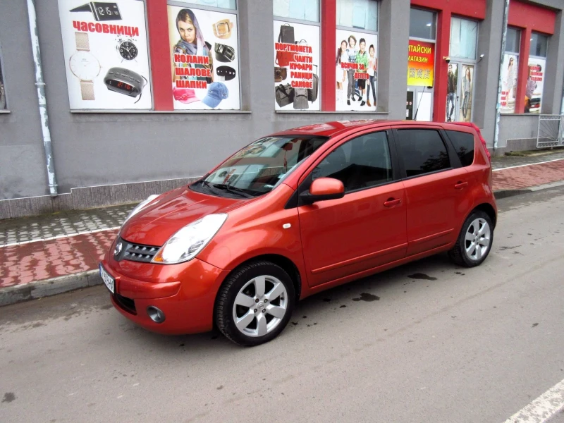 Nissan Note 1.6i, снимка 4 - Автомобили и джипове - 48282589