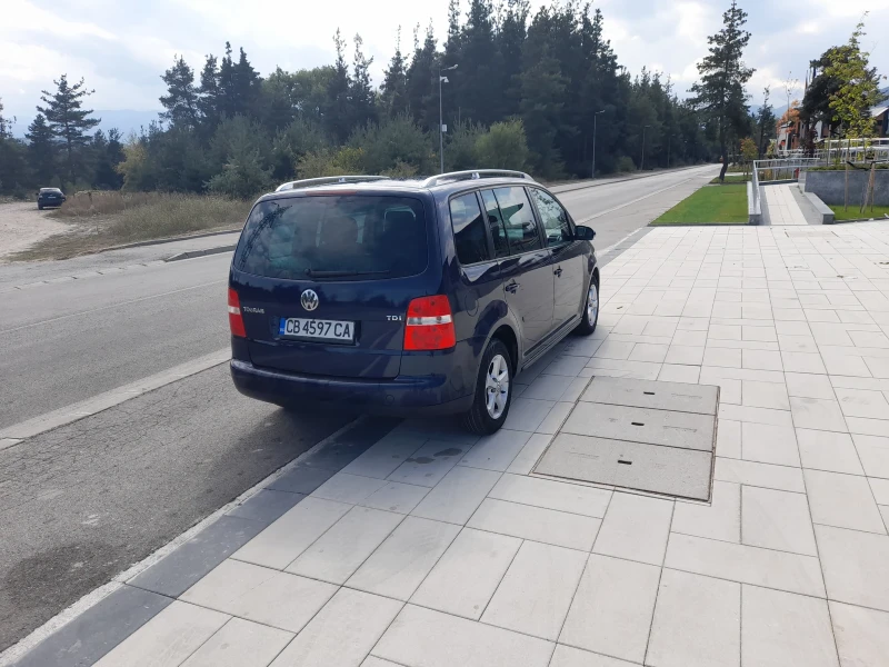 VW Touran 1.9 TDI, снимка 5 - Автомобили и джипове - 51784865