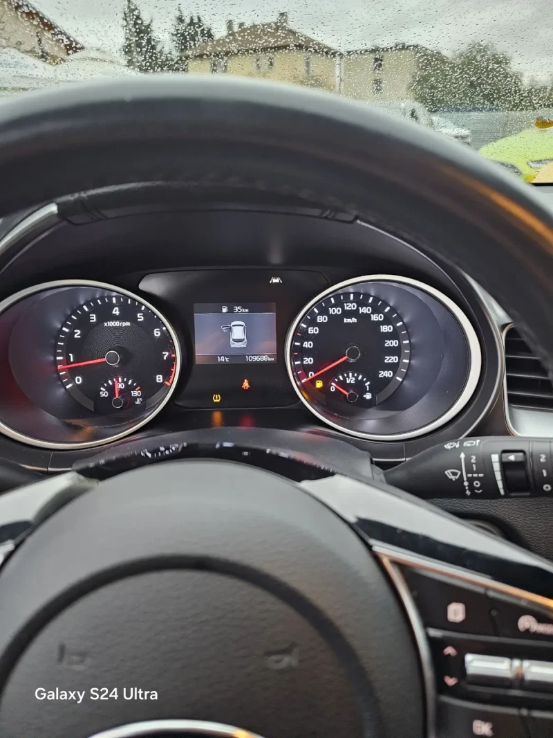 Kia Ceed 1.4 100кс, снимка 7 - Автомобили и джипове - 52474153