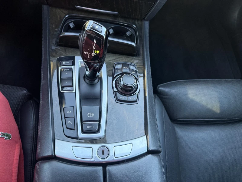 BMW 740 F02 USA M Pack дистроник, снимка 9 - Автомобили и джипове - 53066433