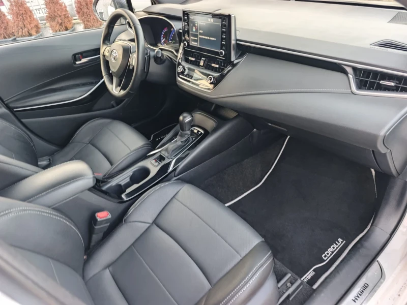 Toyota Corolla HYBRID* КОЖА* CARPLAY* , снимка 12 - Автомобили и джипове - 53300437
