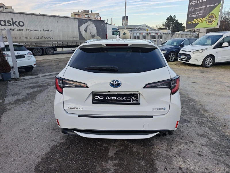 Toyota Corolla HYBRID* КОЖА* CARPLAY* , снимка 4 - Автомобили и джипове - 53300437