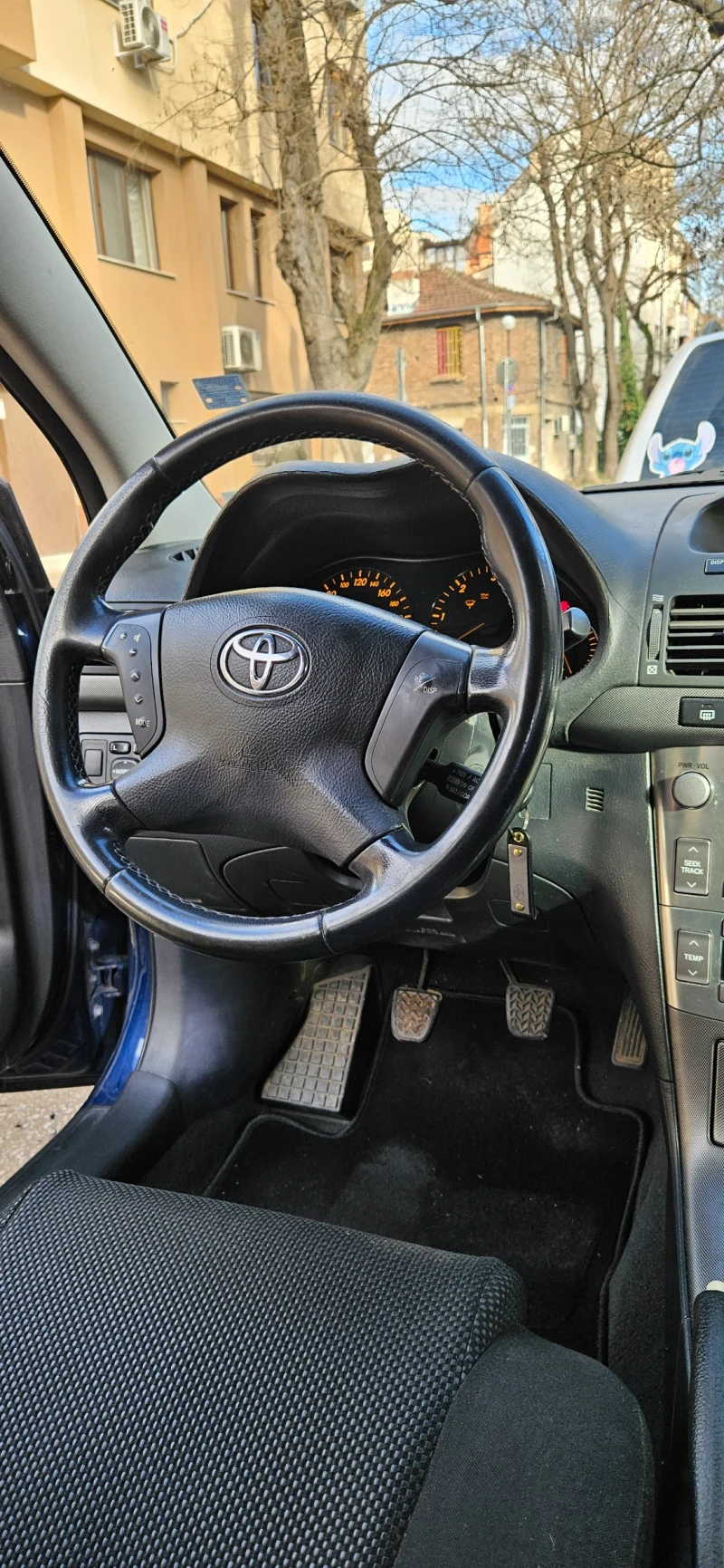 Toyota Avensis D4D 2.2, снимка 8 - Автомобили и джипове - 53394077