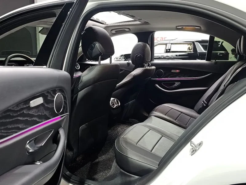Mercedes-Benz E 220 D Avantgarde, снимка 11 - Автомобили и джипове - 55800666