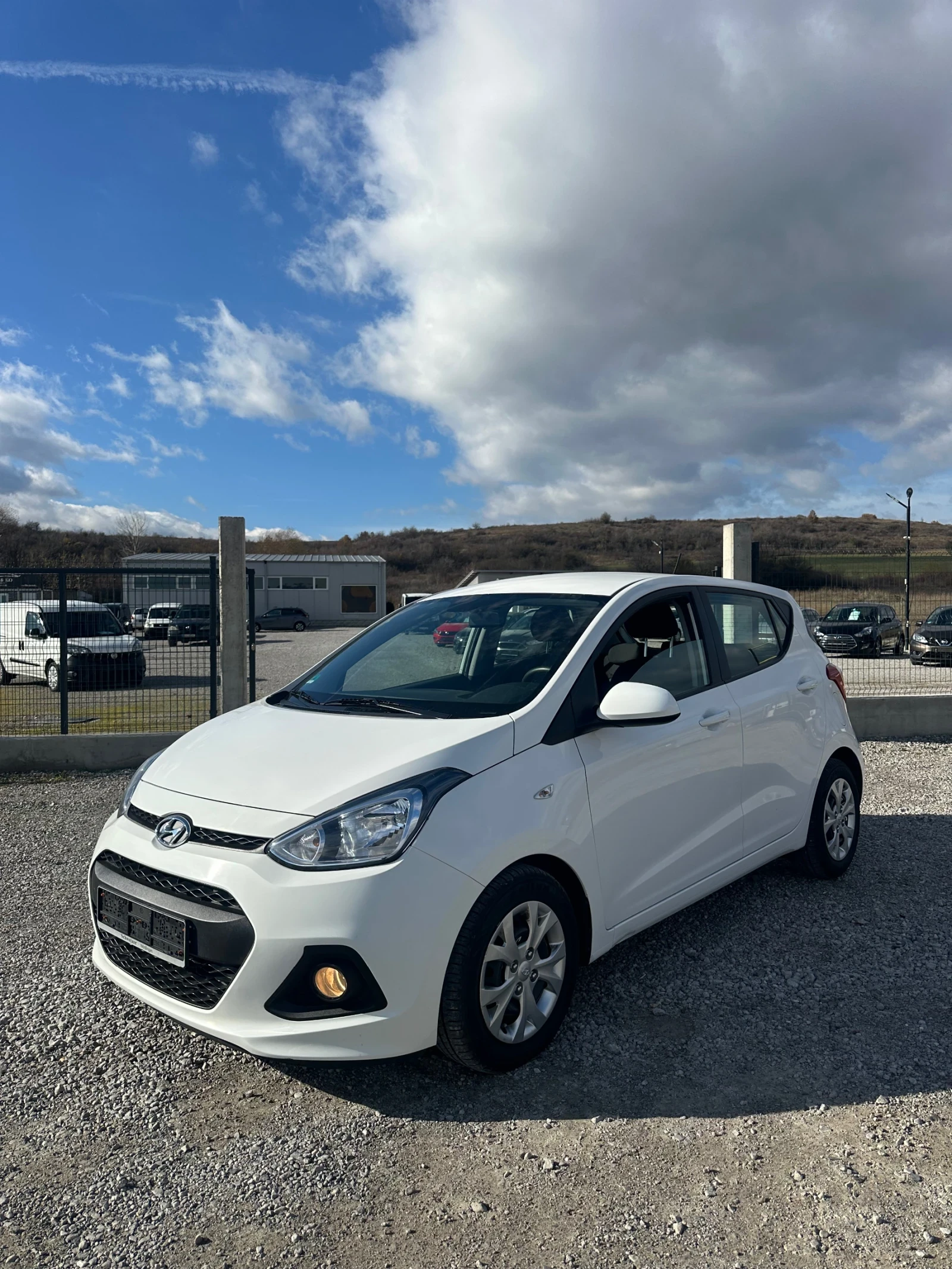 Hyundai I10 1.0i EURO 6 TUV COC Service book - изображение 2