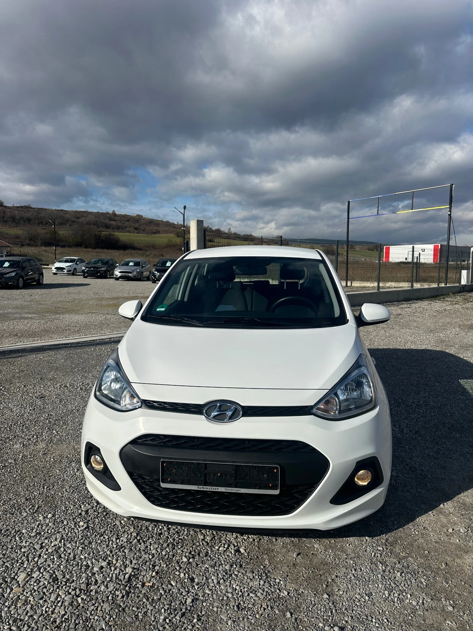 Hyundai I10 1.0i EURO 6 TUV COC Service book - изображение 3