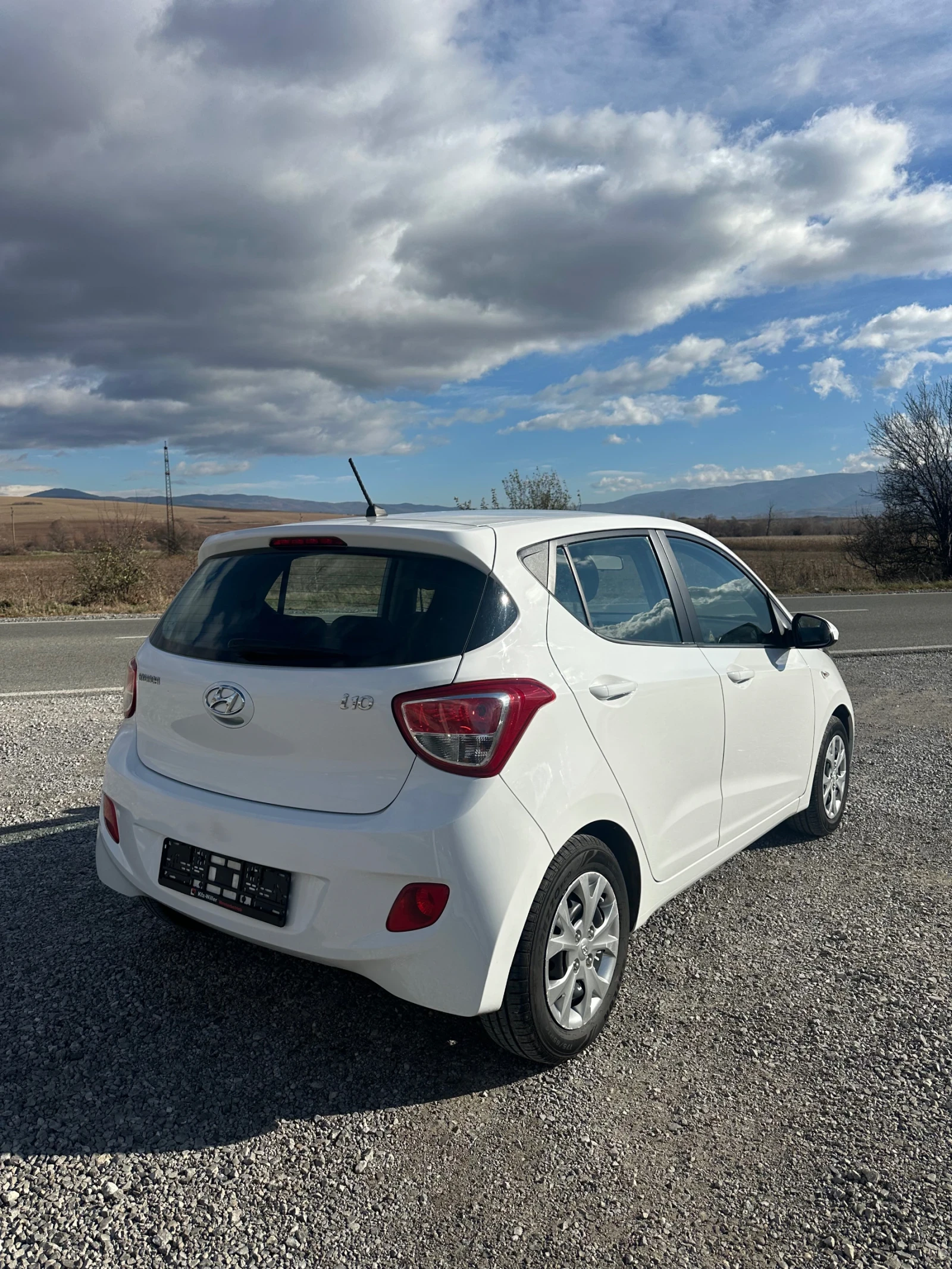 Hyundai I10 1.0i EURO 6 TUV COC Service book - изображение 6