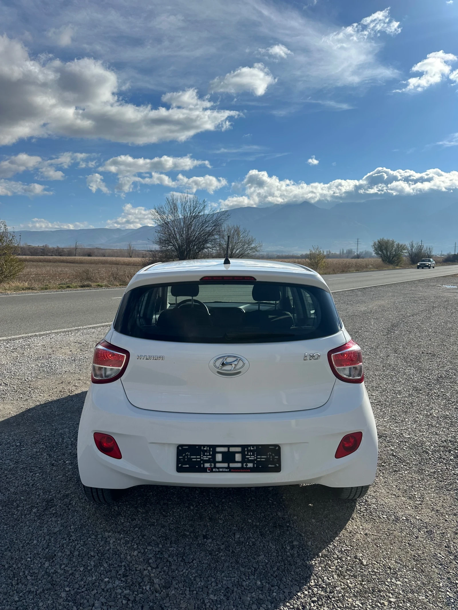 Hyundai I10 1.0i EURO 6 TUV COC Service book - изображение 7