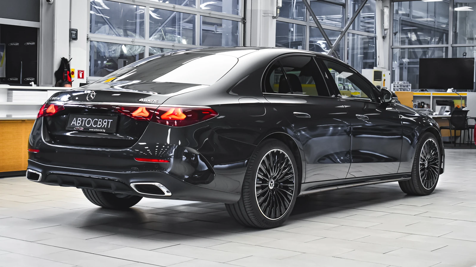 Mercedes-Benz E 300 de AMG Line Plug-in Hybrid 4MATIC - изображение 6