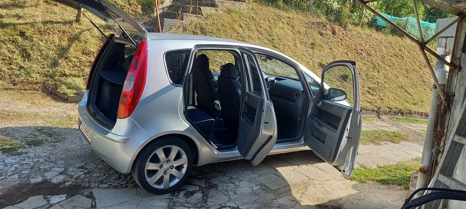 Mitsubishi Colt  - изображение 5