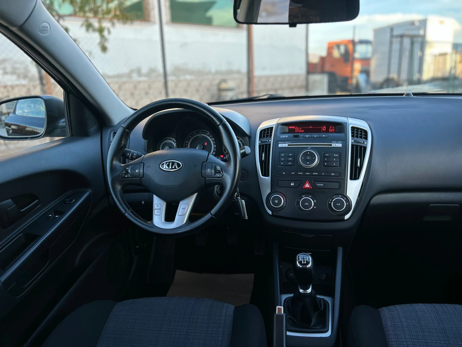 Kia Ceed 1.4i - изображение 7