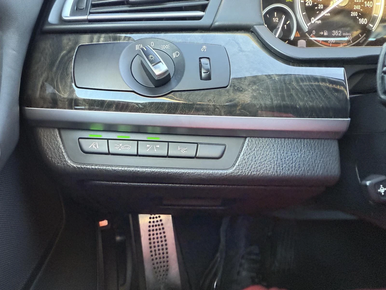 BMW 740 F02 USA M Pack дистроник - изображение 8