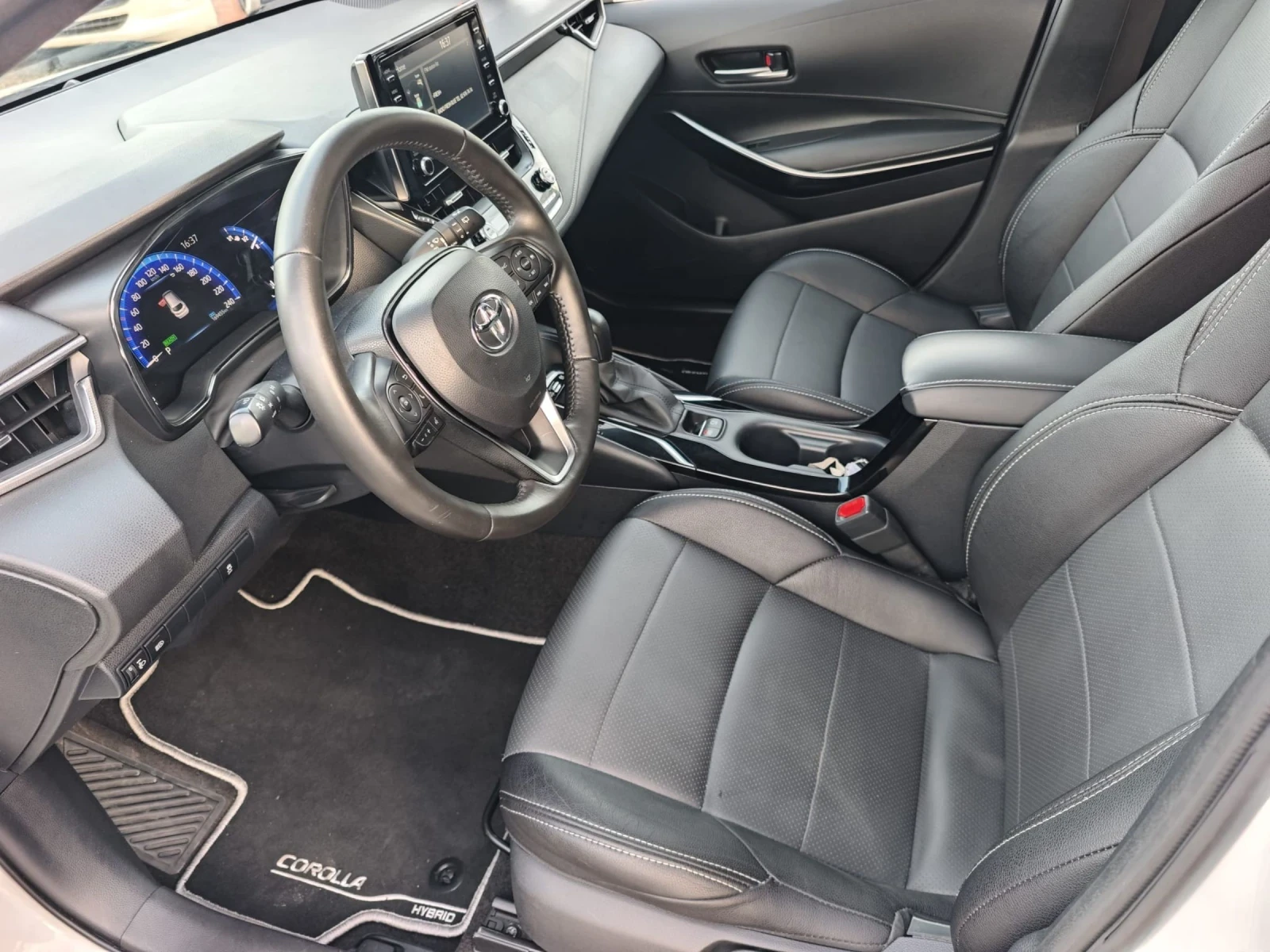 Toyota Corolla HYBRID* ����* CARPLAY*  | Mobile.bg � ����������� 11