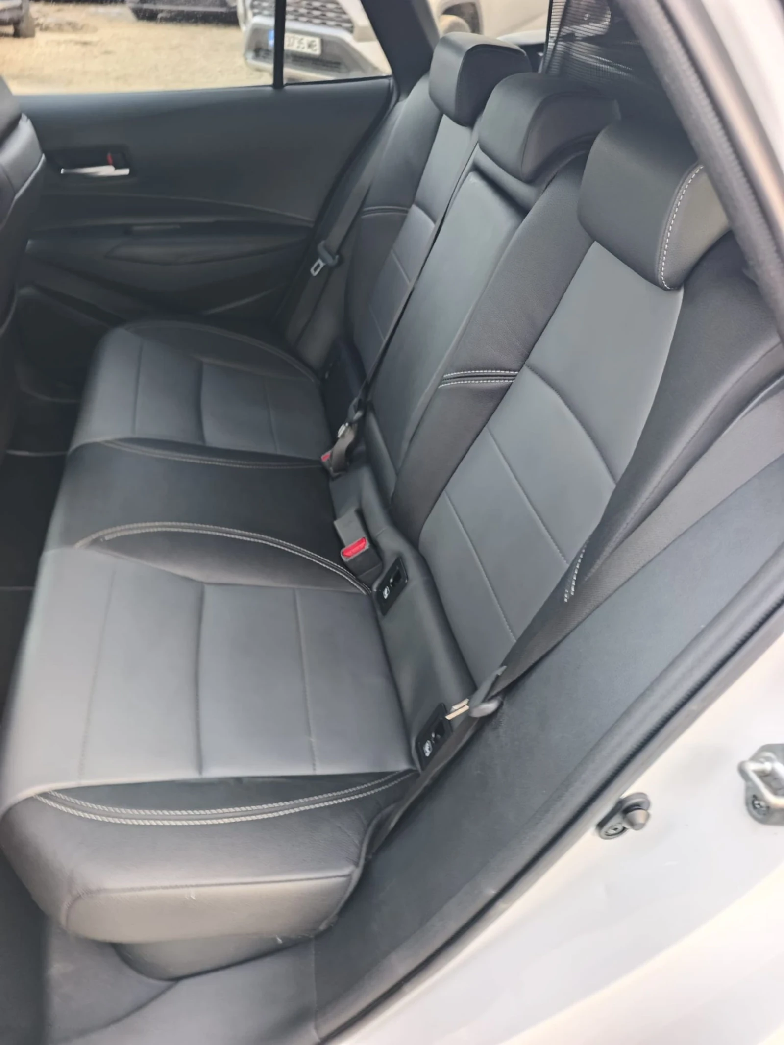 Toyota Corolla HYBRID* ����* CARPLAY*  | Mobile.bg � ����������� 13