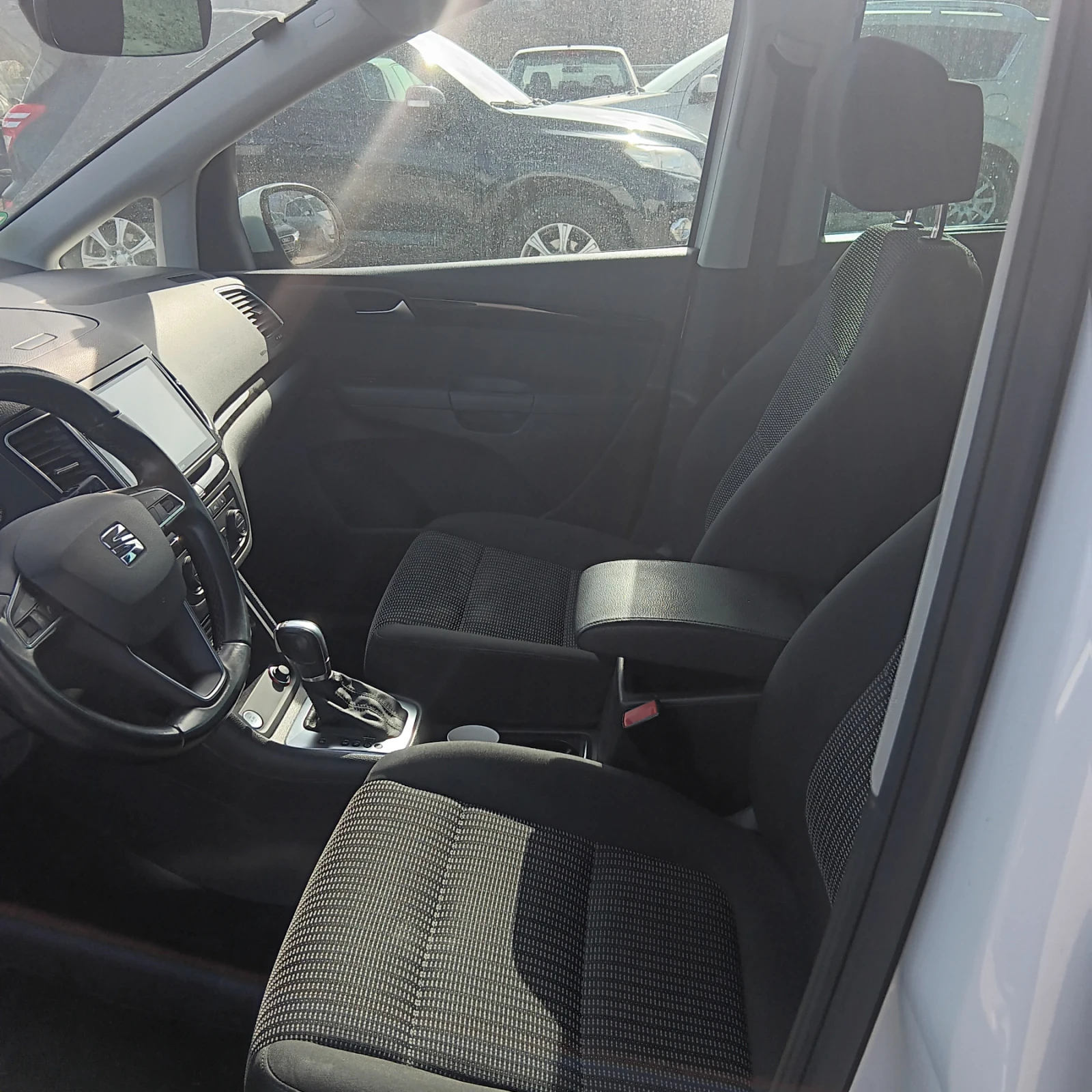 Seat Alhambra, снимка 5 - Автомобили и джипове - 53995552