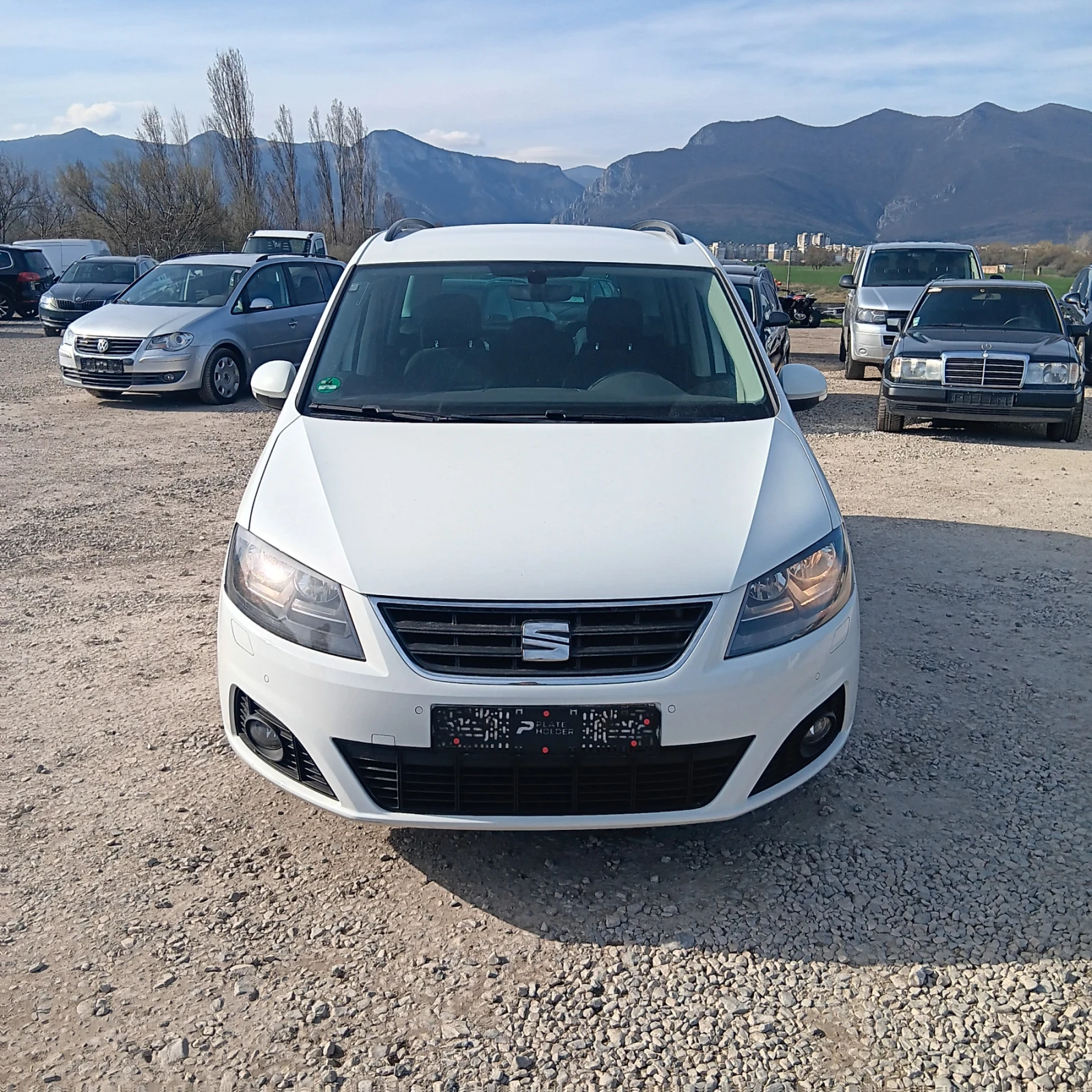 Seat Alhambra, снимка 4 - Автомобили и джипове - 53995552