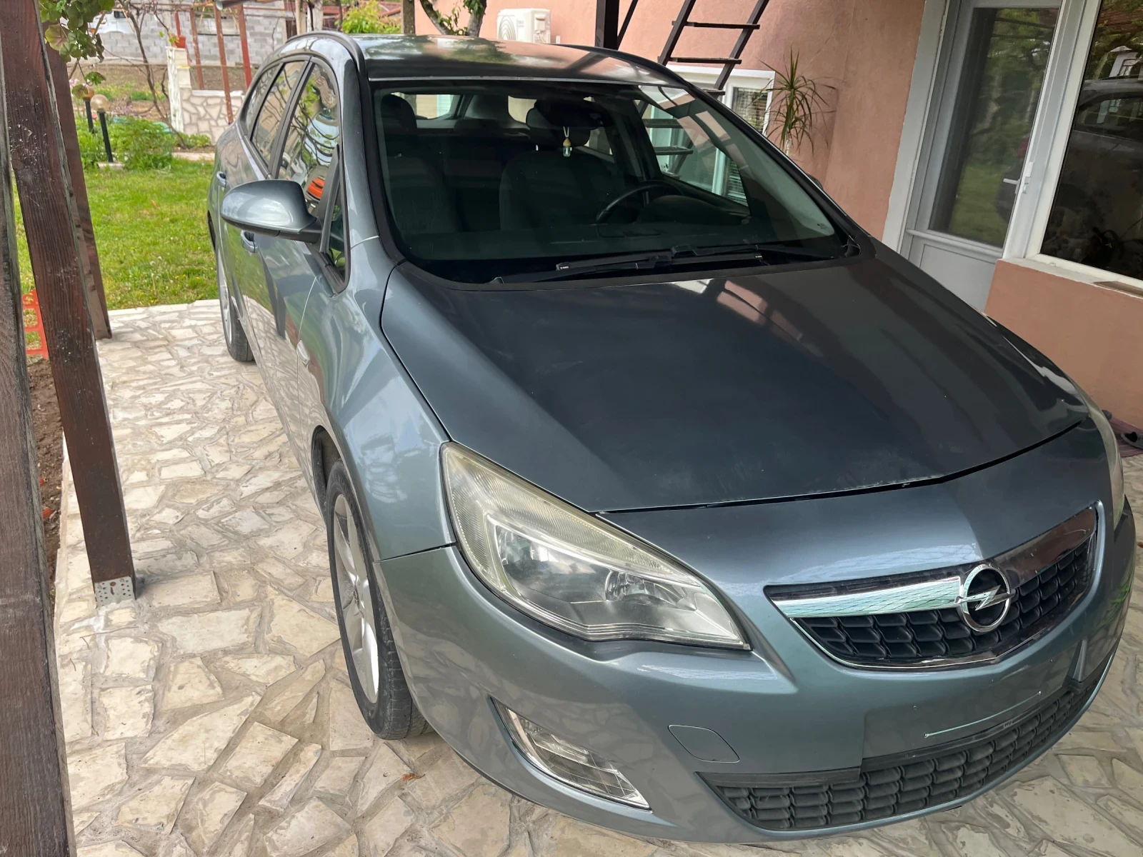 Opel Astra 1, 4турбо газ, снимка 2 - Автомобили и джипове - 54355009