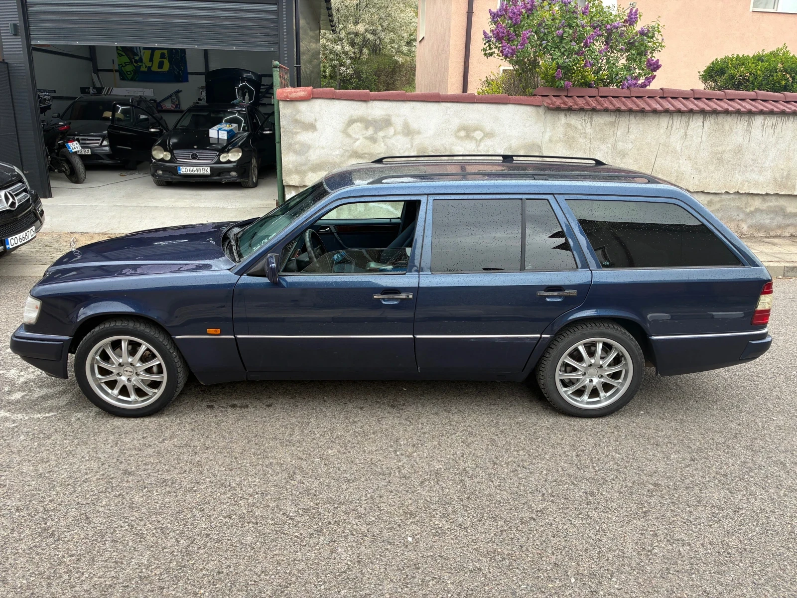 Mercedes-Benz E 200, снимка 4 - Автомобили и джипове - 54489980